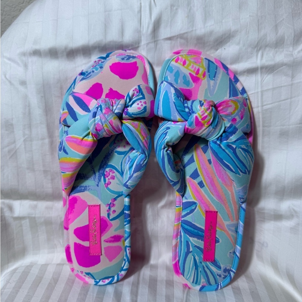 Lilly Pulitzer Women's Sea Glass Aqua
Rainforest Retreat Pool Slipper S/M